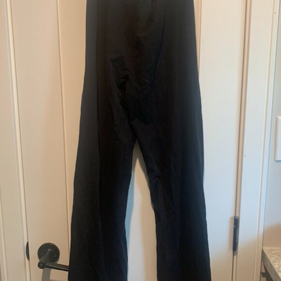 Aritzia TNA Chill "Casual" pant (size M) - Picture 3 of 4